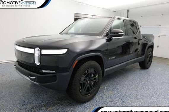 RIVIAN R1T 2023 7FCTGBAA7PN026596 image