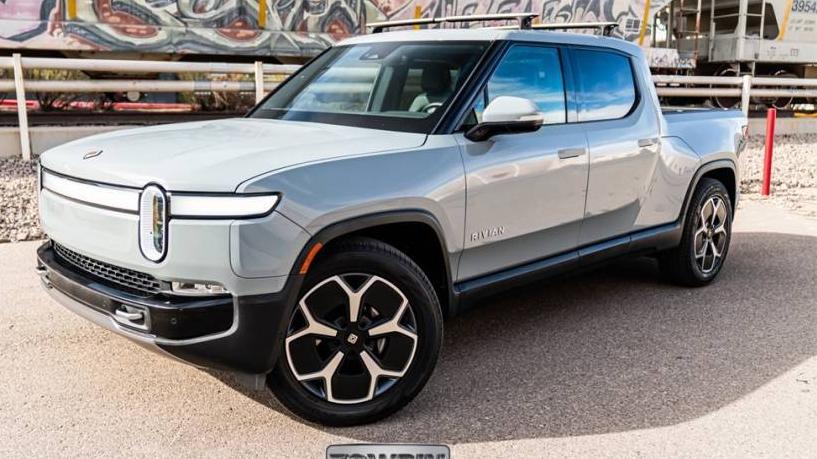 RIVIAN R1T 2023 7FCTGBAA1PN027372 image