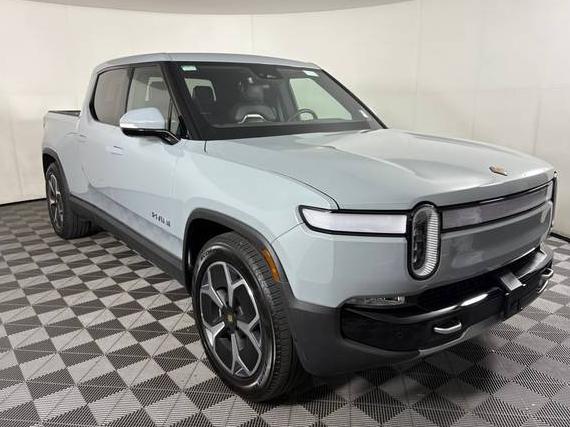 RIVIAN R1T 2024 7FCTGBAA4RN033704 image