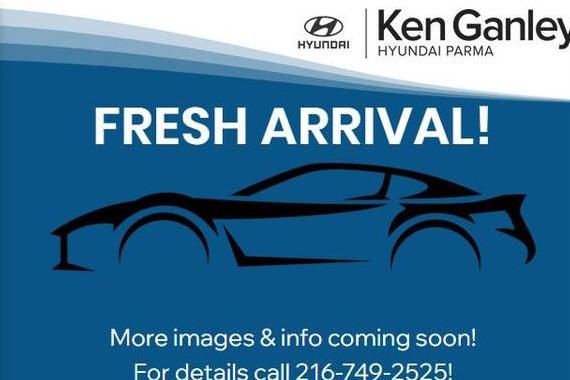 HYUNDAI TUCSON 2023 5NMJBCAE7PH180940 image