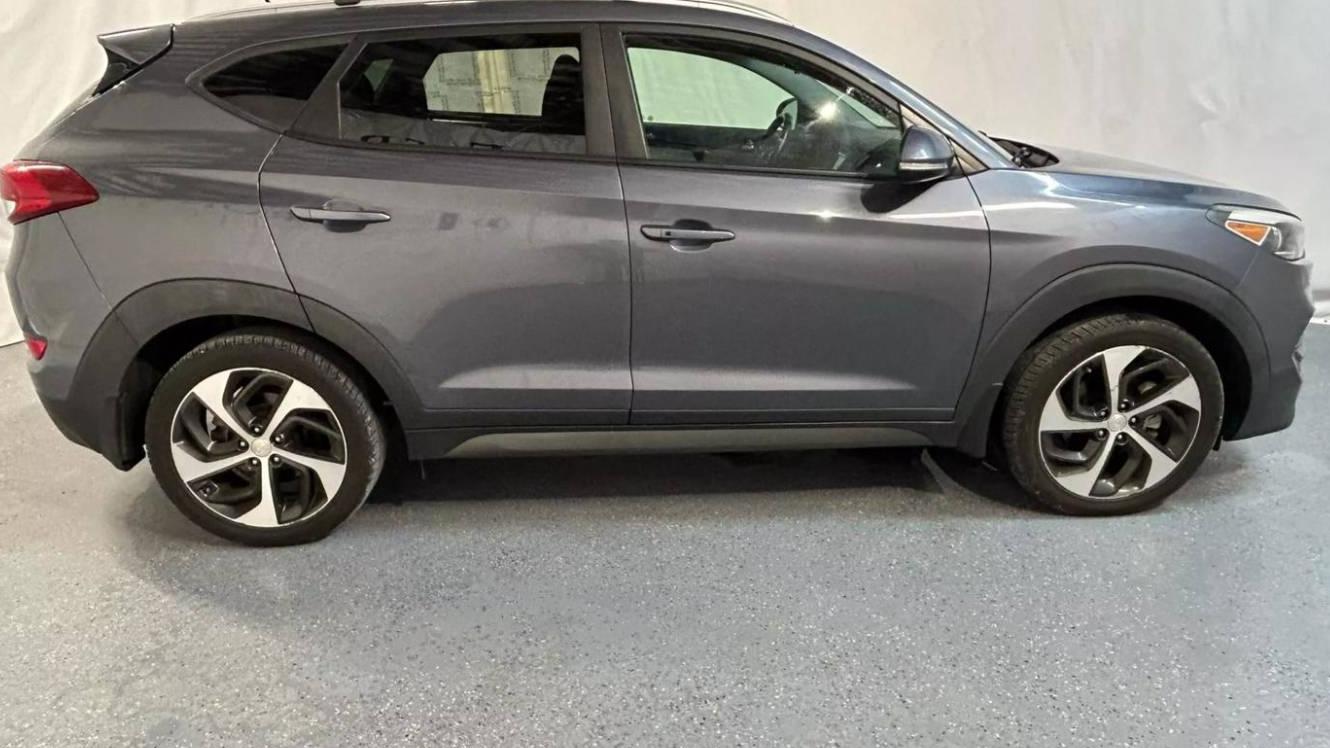 HYUNDAI TUCSON 2016 KM8J3CA21GU199071 image