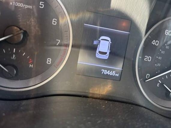 HYUNDAI TUCSON 2019 KM8J2CA45KU840882 image