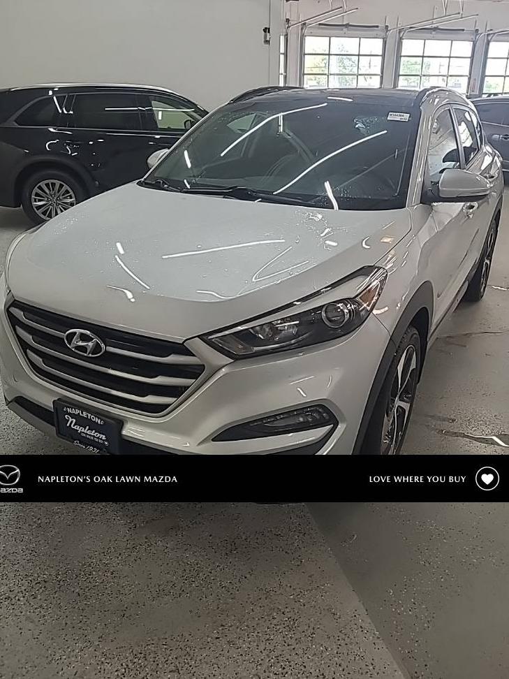 HYUNDAI TUCSON 2018 KM8J33A22JU786435 image