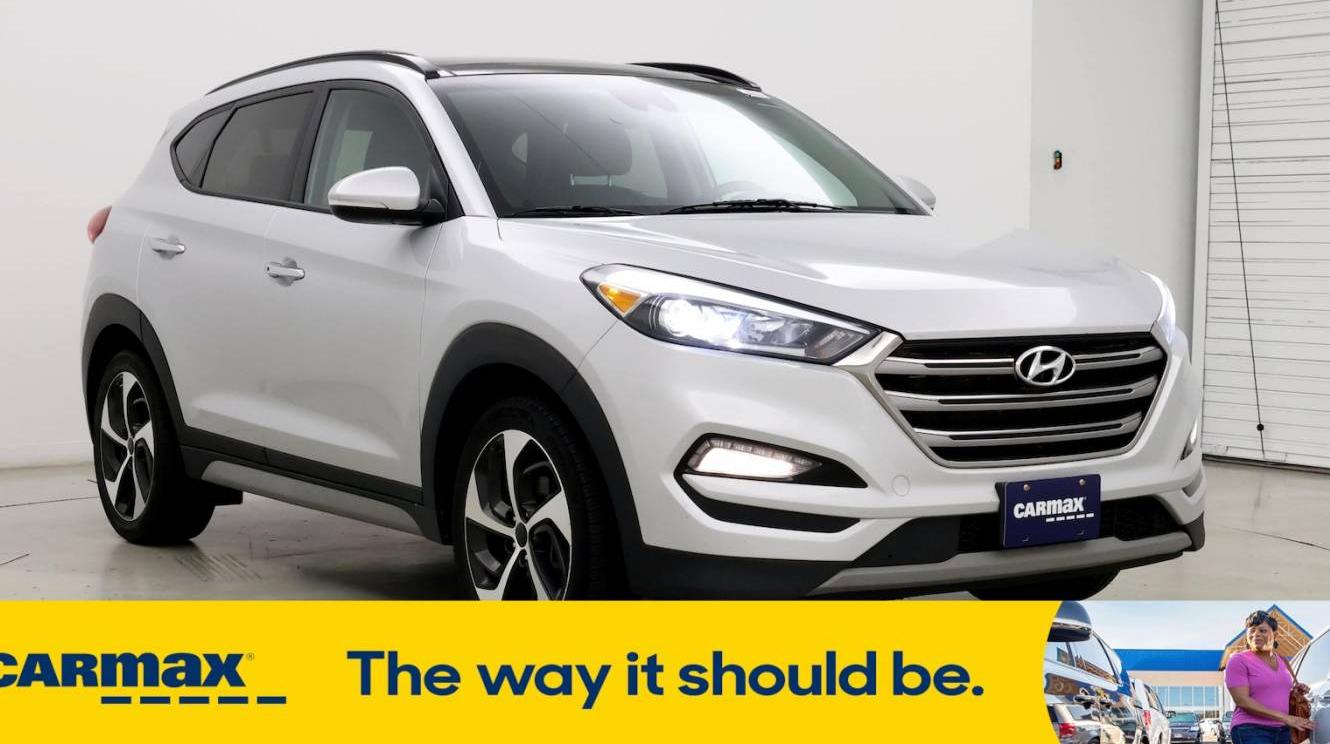 HYUNDAI TUCSON 2018 KM8J3CA27JU795387 image