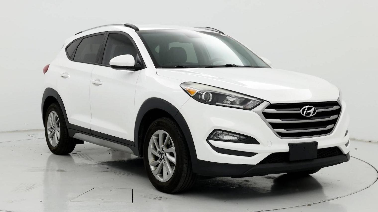 HYUNDAI TUCSON 2018 KM8J3CA47JU671413 image