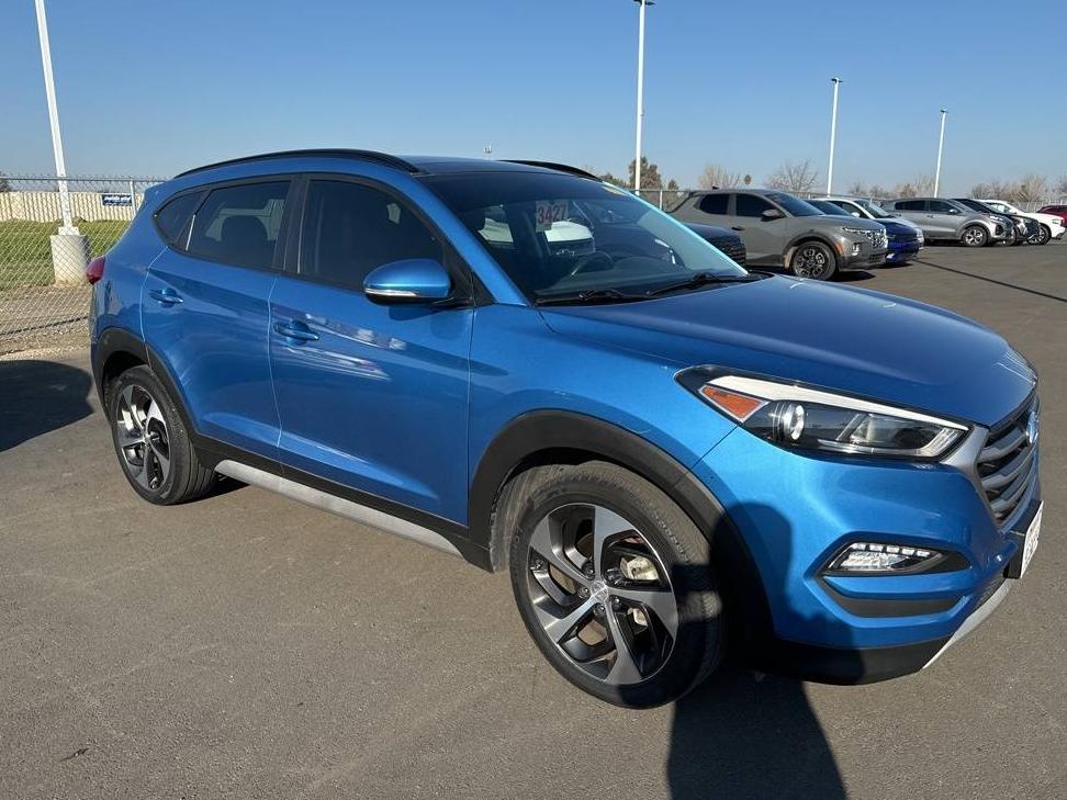 HYUNDAI TUCSON 2018 KM8J33A26JU696480 image