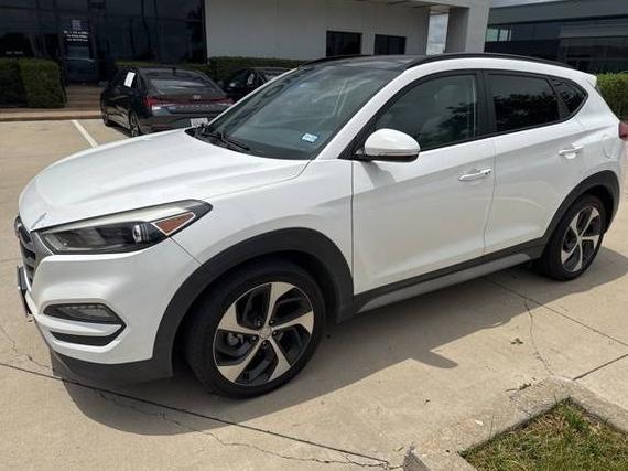 HYUNDAI TUCSON 2018 KM8J33A29JU747356 image