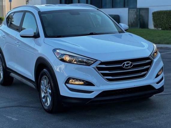 HYUNDAI TUCSON 2018 KM8J33A41JU679510 image