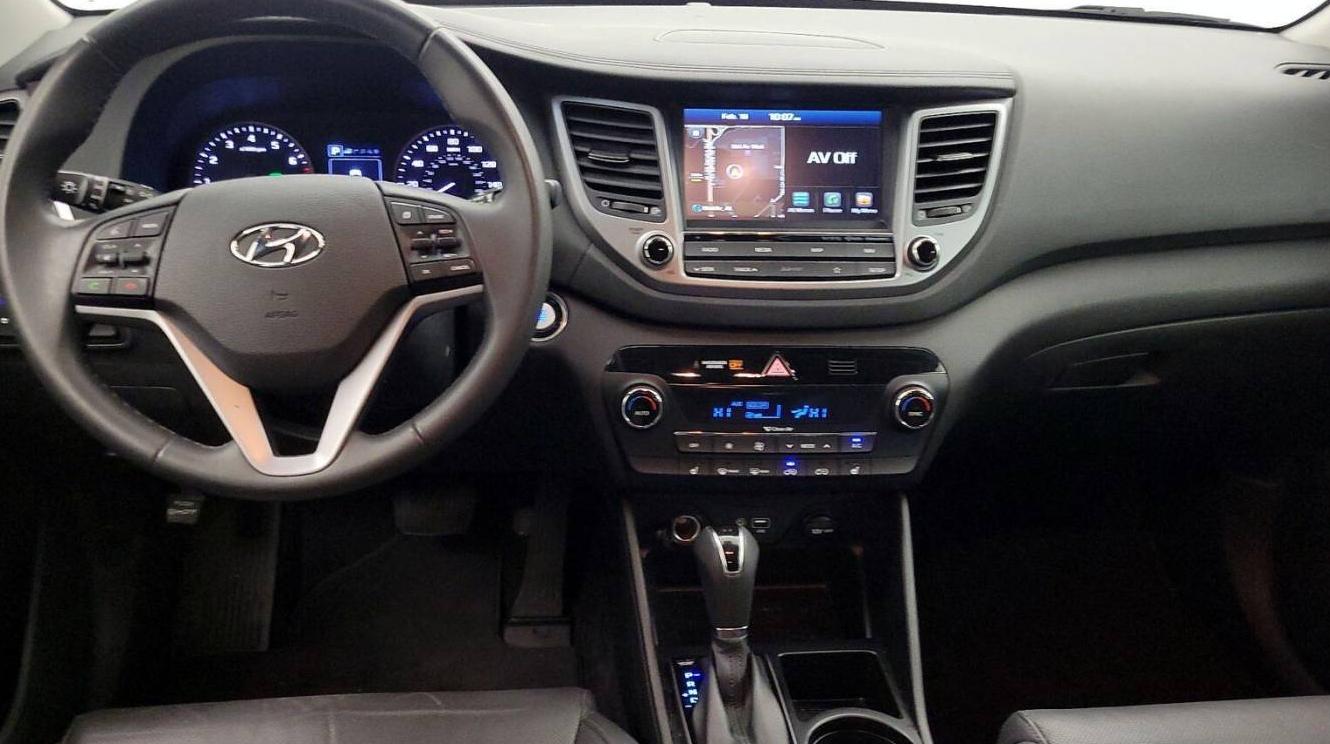 HYUNDAI TUCSON 2018 KM8J33A49JU600889 image