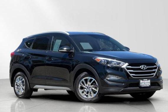 HYUNDAI TUCSON 2018 KM8J33A47JU657348 image