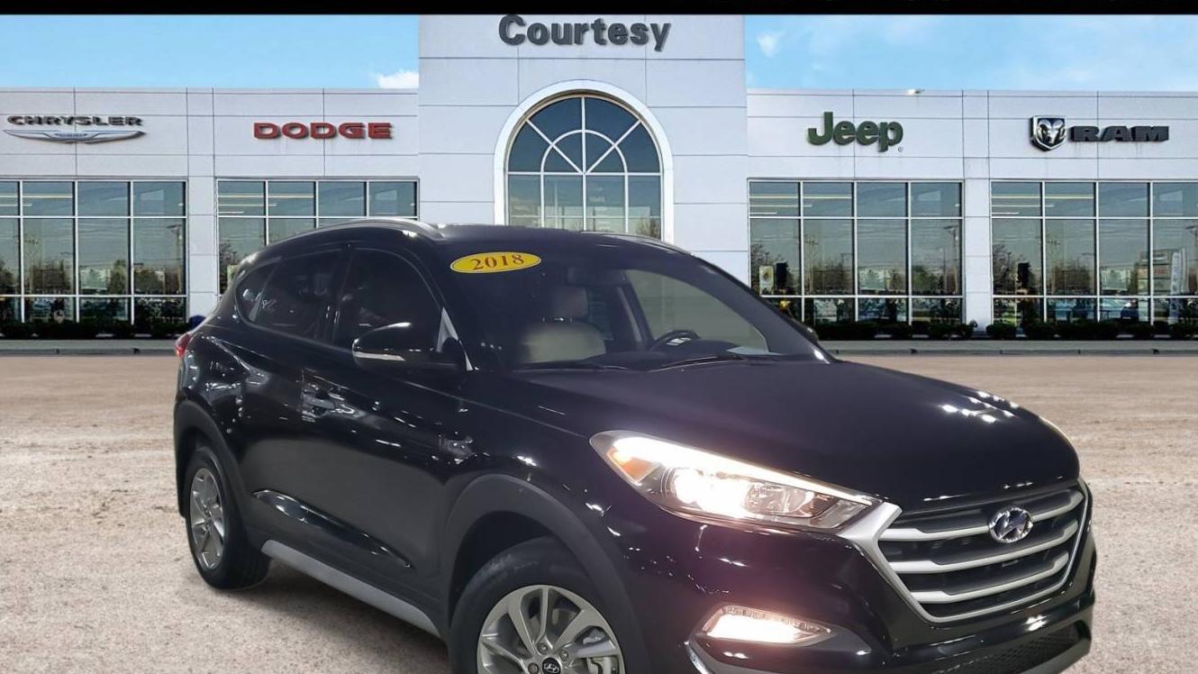 HYUNDAI TUCSON 2018 KM8J33A42JU801355 image