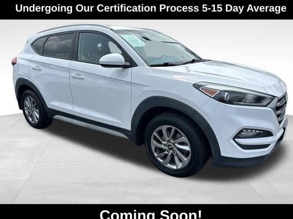 HYUNDAI TUCSON 2018 KM8J3CA44JU749985 image