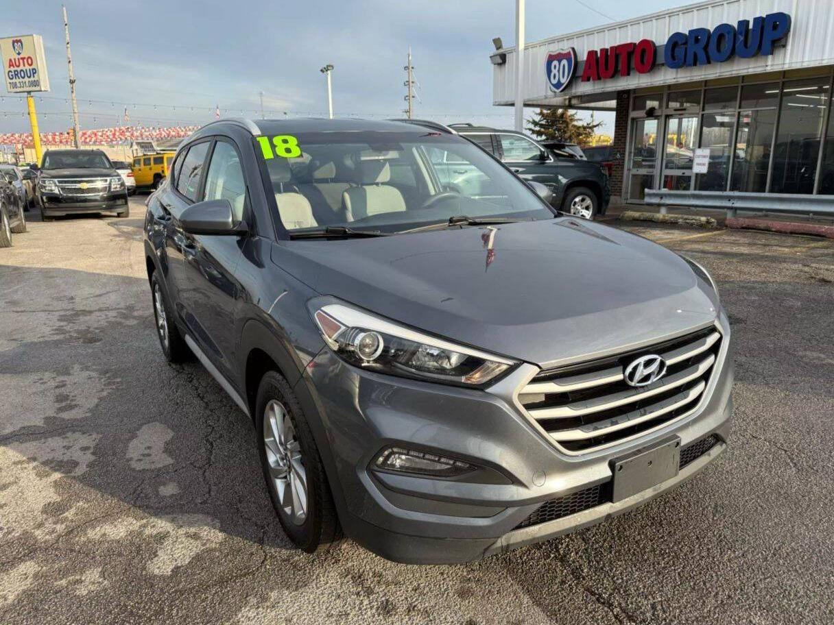 HYUNDAI TUCSON 2018 KM8J3CA40JU729765 image