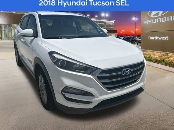 HYUNDAI TUCSON 2018 KM8J33A44JU627465 image