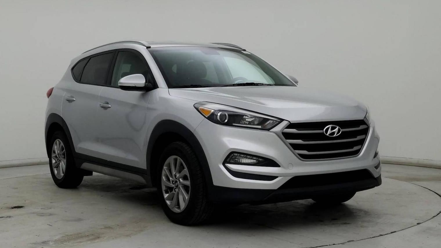 HYUNDAI TUCSON 2018 KM8J3CA44JU832719 image