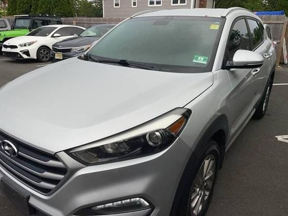 HYUNDAI TUCSON 2018 KM8J3CA45JU740907 image