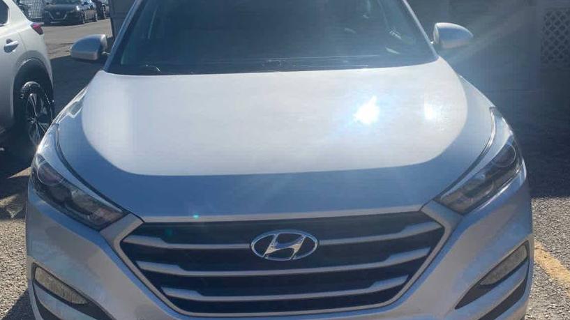 HYUNDAI TUCSON 2018 KM8J33A47JU662579 image