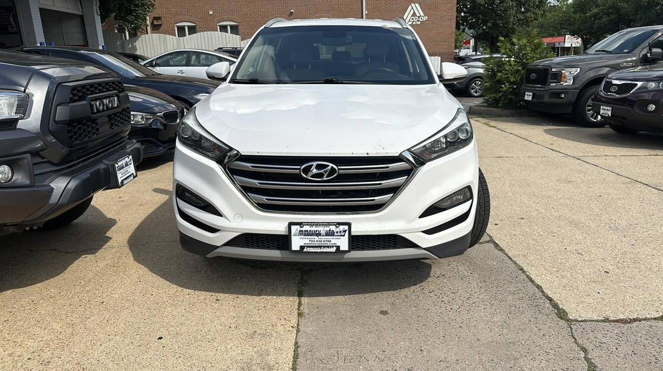 HYUNDAI TUCSON 2018 KM8J3CA21JU820204 image