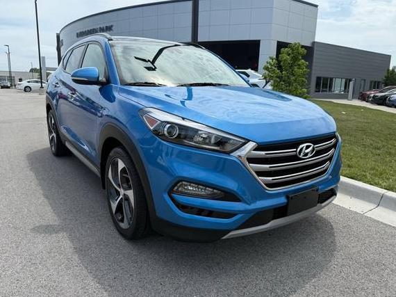 HYUNDAI TUCSON 2017 KM8J33A20HU320240 image
