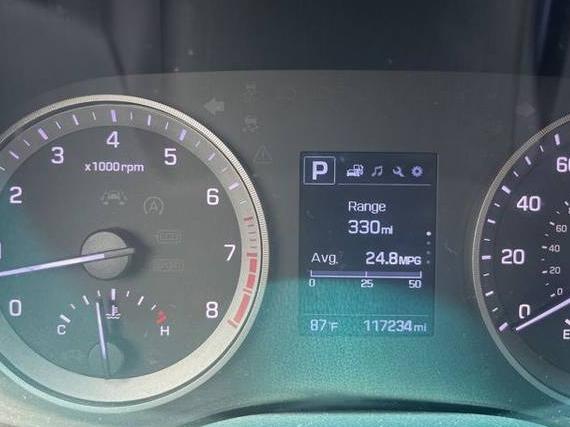 HYUNDAI TUCSON 2017 KM8J33A2XHU556832 image