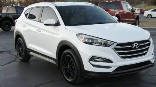 HYUNDAI TUCSON 2017 KM8J33A48HU585716 image