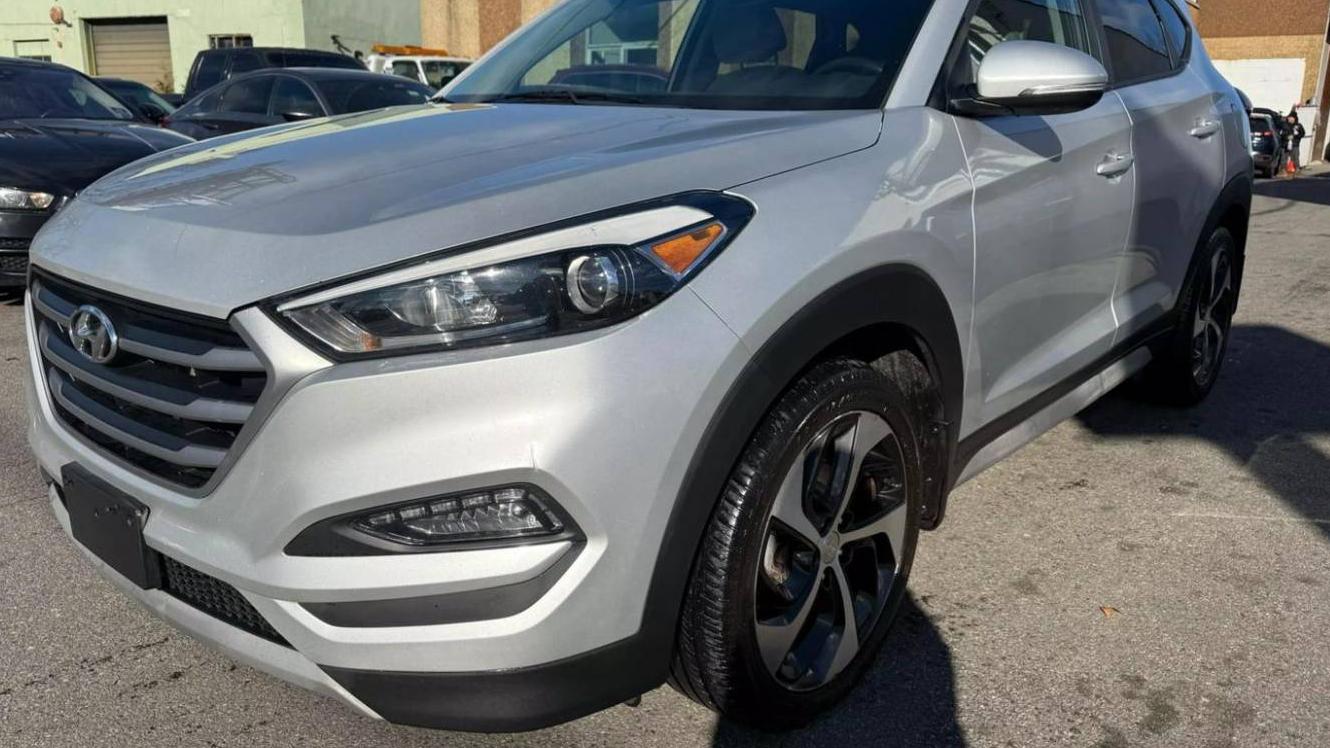 HYUNDAI TUCSON 2017 KM8J3CA20HU567838 image