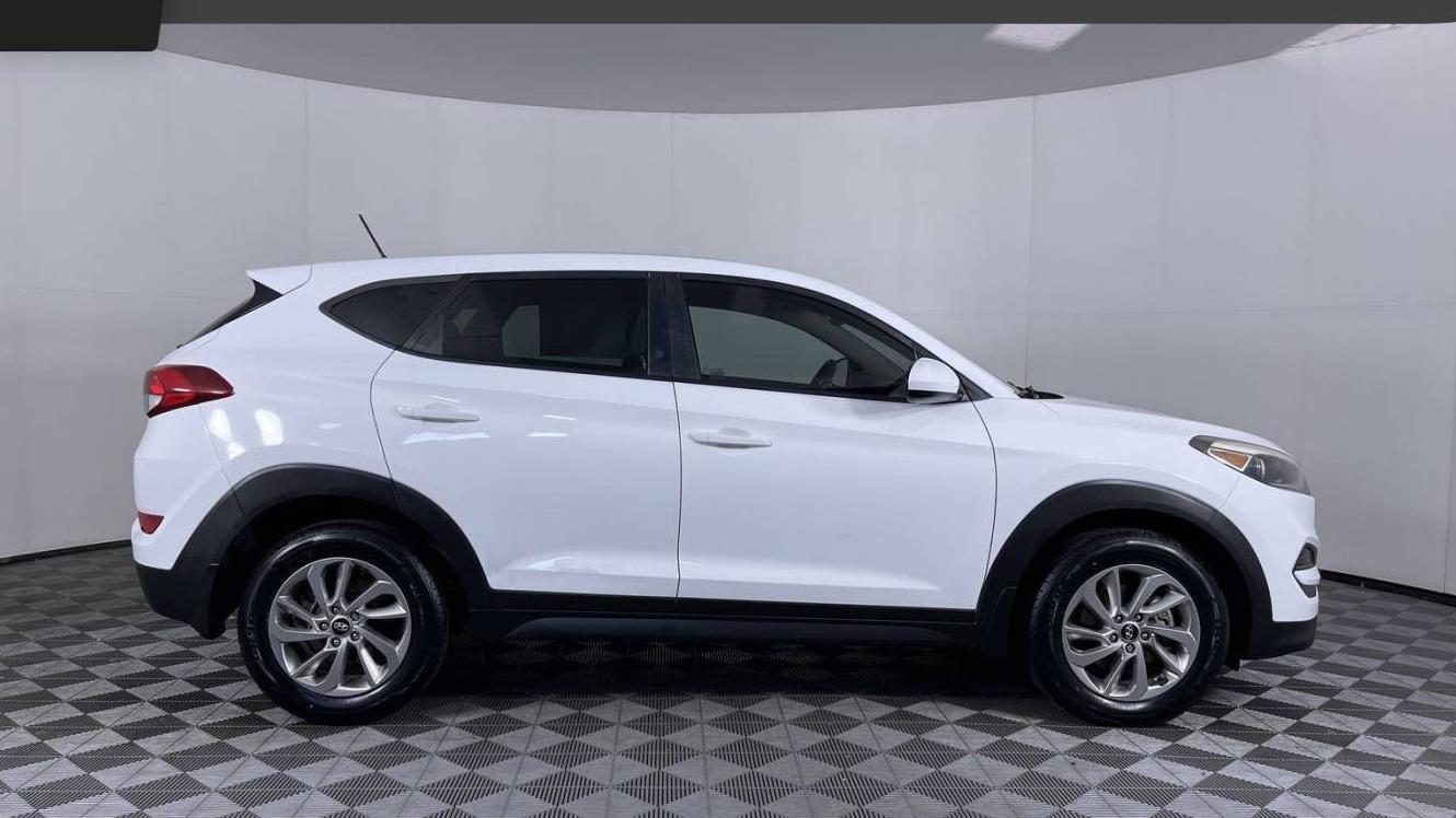 HYUNDAI TUCSON 2017 KM8J23A44HU592620 image