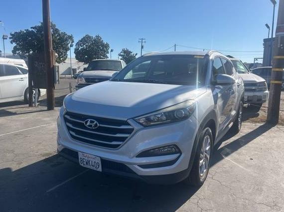 HYUNDAI TUCSON 2017 KM8J33A49HU562476 image HYUNDAI TUCSON 2017 KM8J33A49HU562476 image