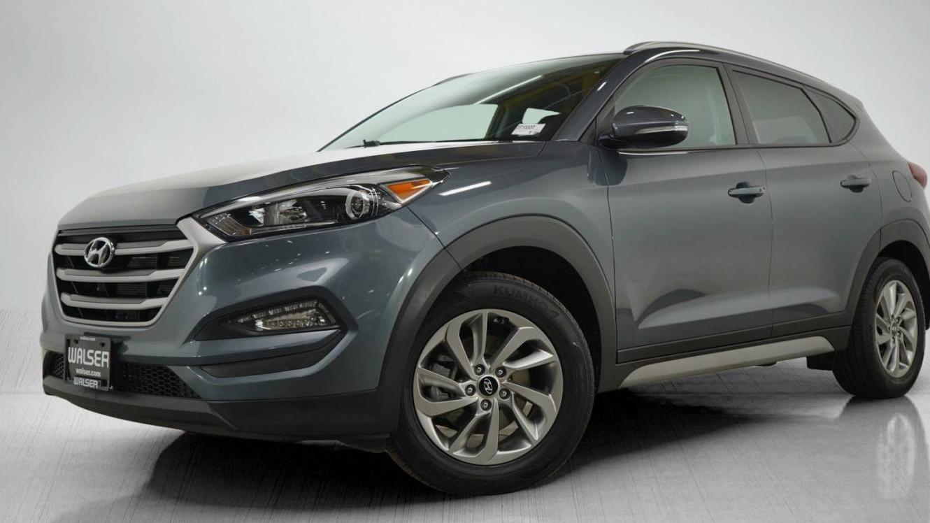 HYUNDAI TUCSON 2017 KM8J3CA49HU443200 image