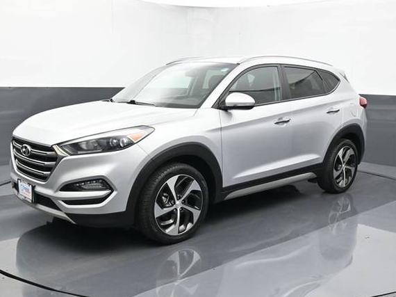 HYUNDAI TUCSON 2017 KM8J3CA27HU320509 image