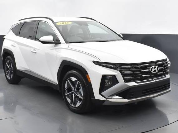 HYUNDAI TUCSON 2025 5NMJB3DE6SH509924 image