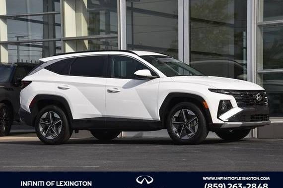 HYUNDAI TUCSON 2025 5NMJBCDE4SH444118 image