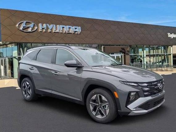 HYUNDAI TUCSON 2025 5NMJB3DE8SH447362 image