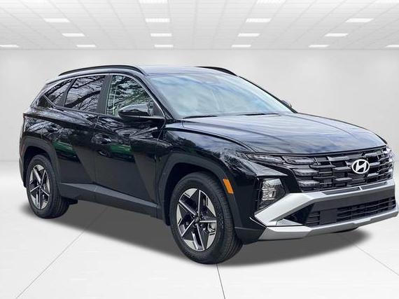 HYUNDAI TUCSON 2025 5NMJB3DE8SH520133 image