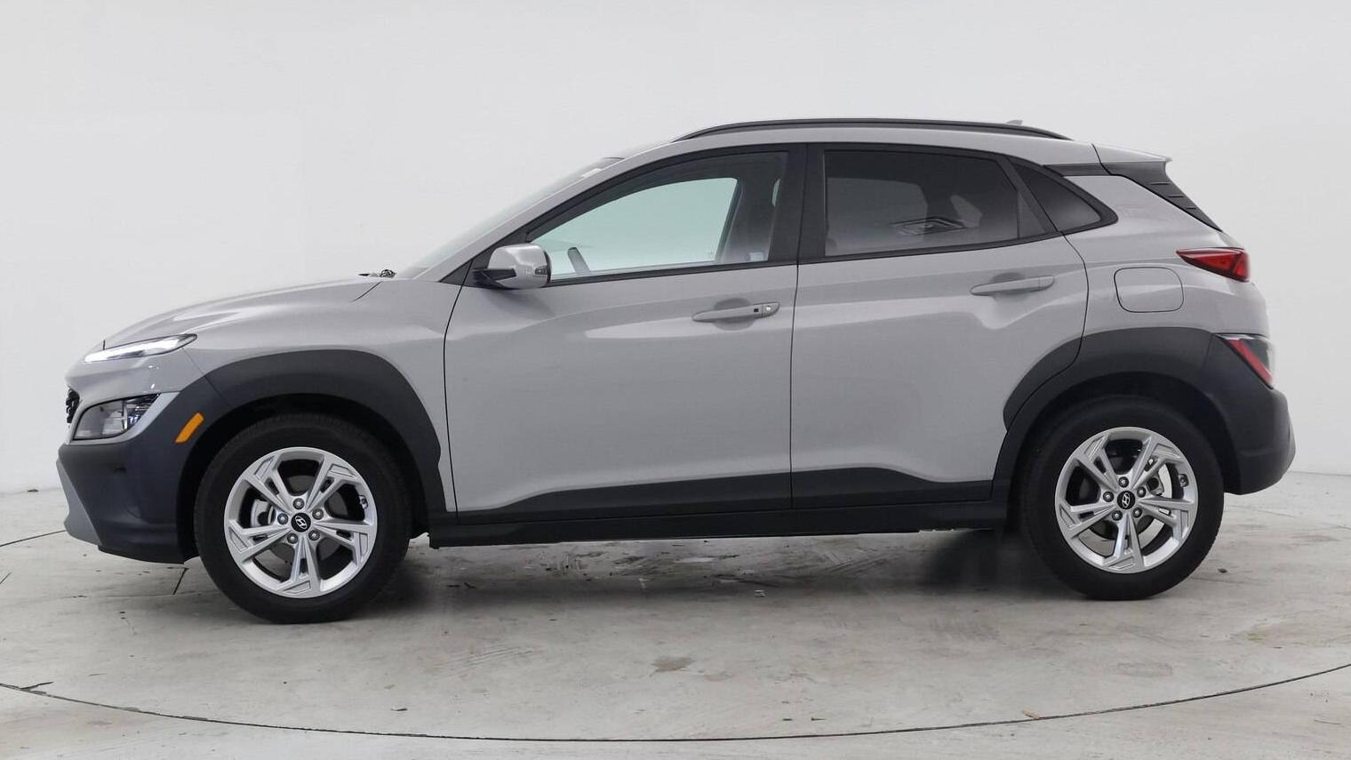 HYUNDAI KONA 2023 KM8K62AB8PU051165 image