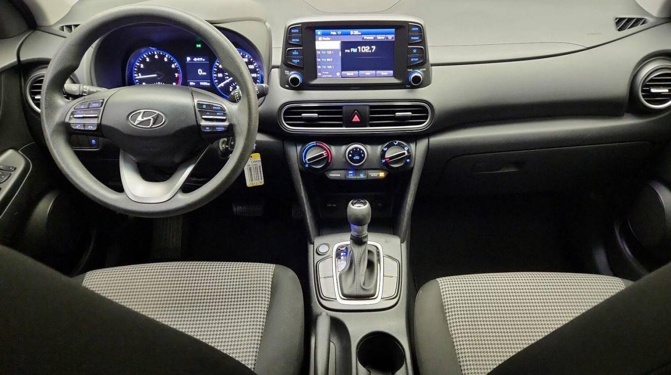 HYUNDAI KONA 2018 KM8K12AA6JU181023 image