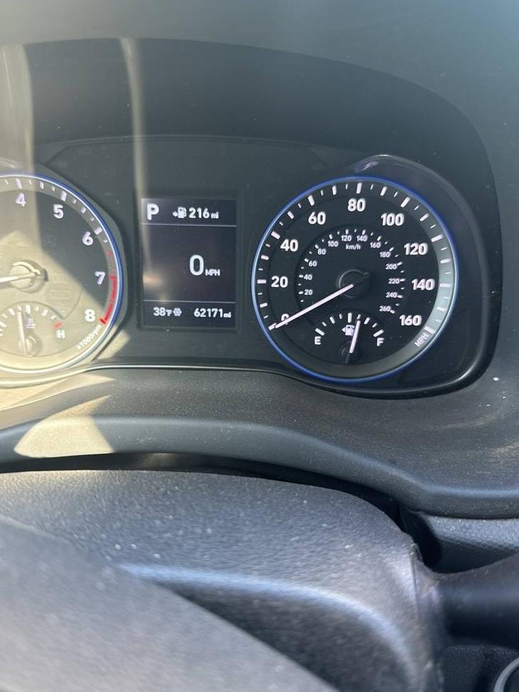 HYUNDAI KONA 2018 KM8K62AA9JU158238 image