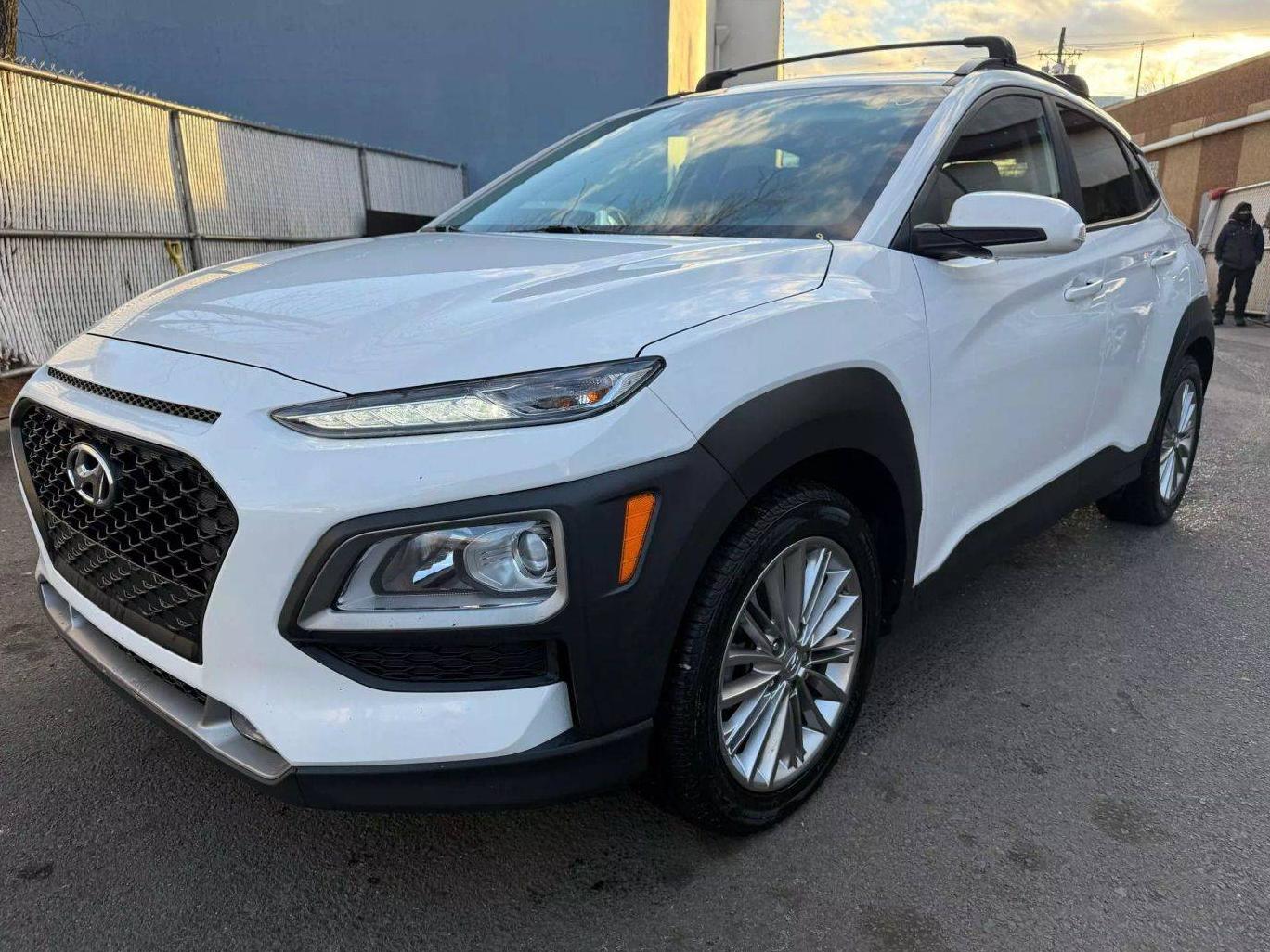 HYUNDAI KONA 2021 KM8K62AAXMU712245 image