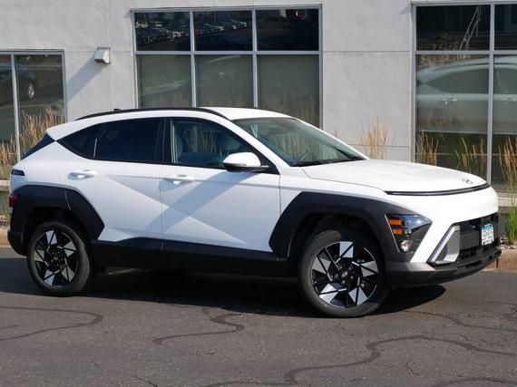 HYUNDAI KONA 2024 KM8HCCAB1RU043548 image
