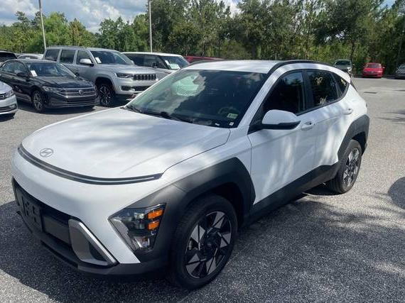 HYUNDAI KONA 2024 KM8HBCAB0RU074812 image