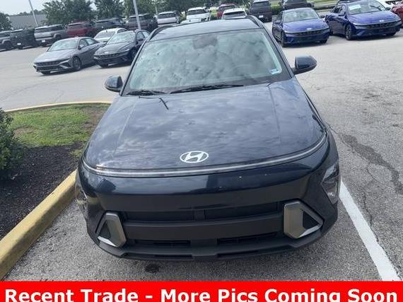 HYUNDAI KONA 2024 KM8HCCAB9RU118674 image
