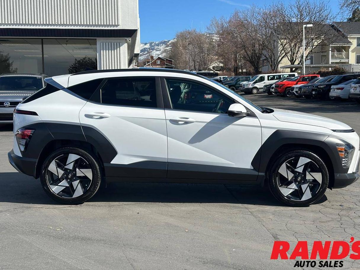 HYUNDAI KONA 2024 KM8HE3A34RU172208 image