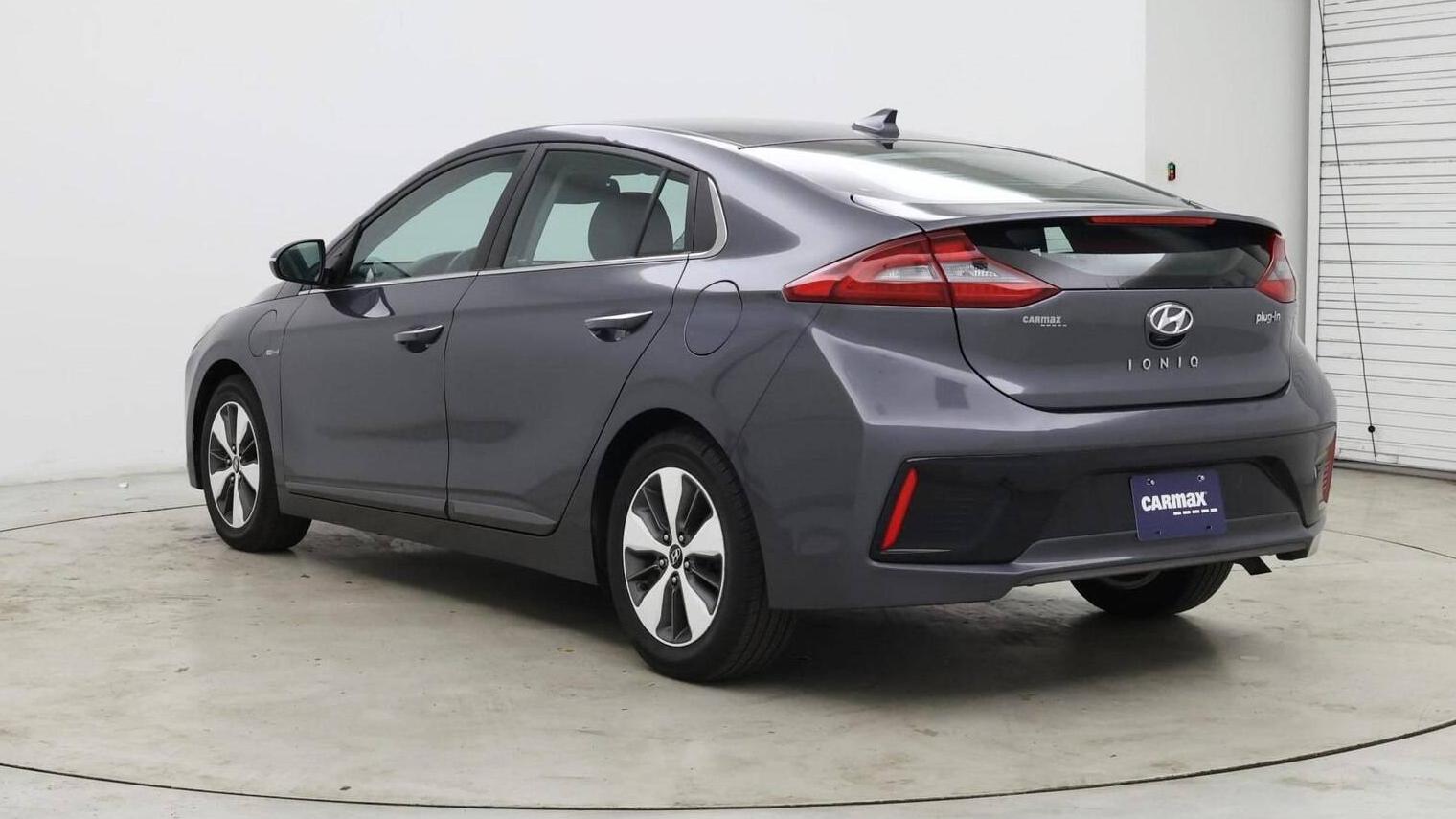 HYUNDAI IONIQ 2019 KMHC75LD4KU133839 image