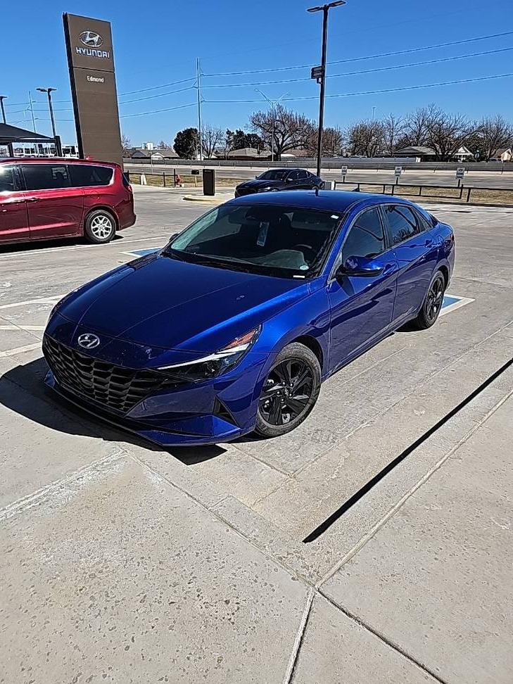 HYUNDAI ELANTRA 2023 5NPLM4AG0PH110967 image