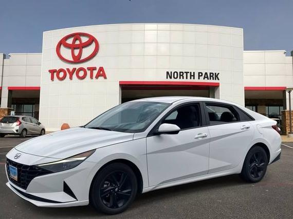 HYUNDAI ELANTRA 2023 5NPLM4AG0PH103856 image