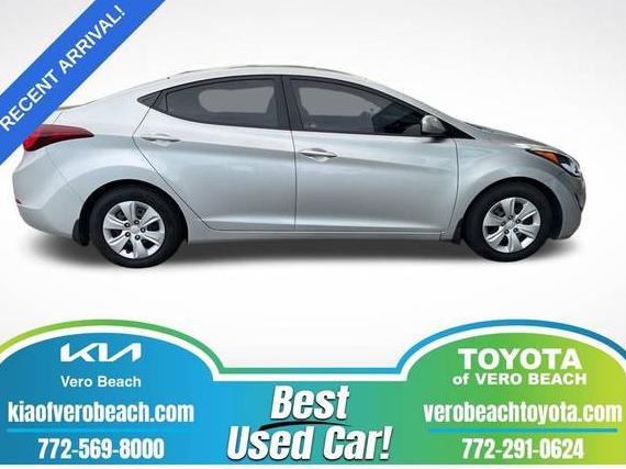 HYUNDAI ELANTRA 2016 5NPDH4AE3GH795229 image