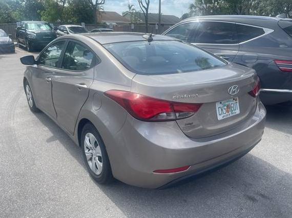HYUNDAI ELANTRA 2016 5NPDH4AE9GH719708 image