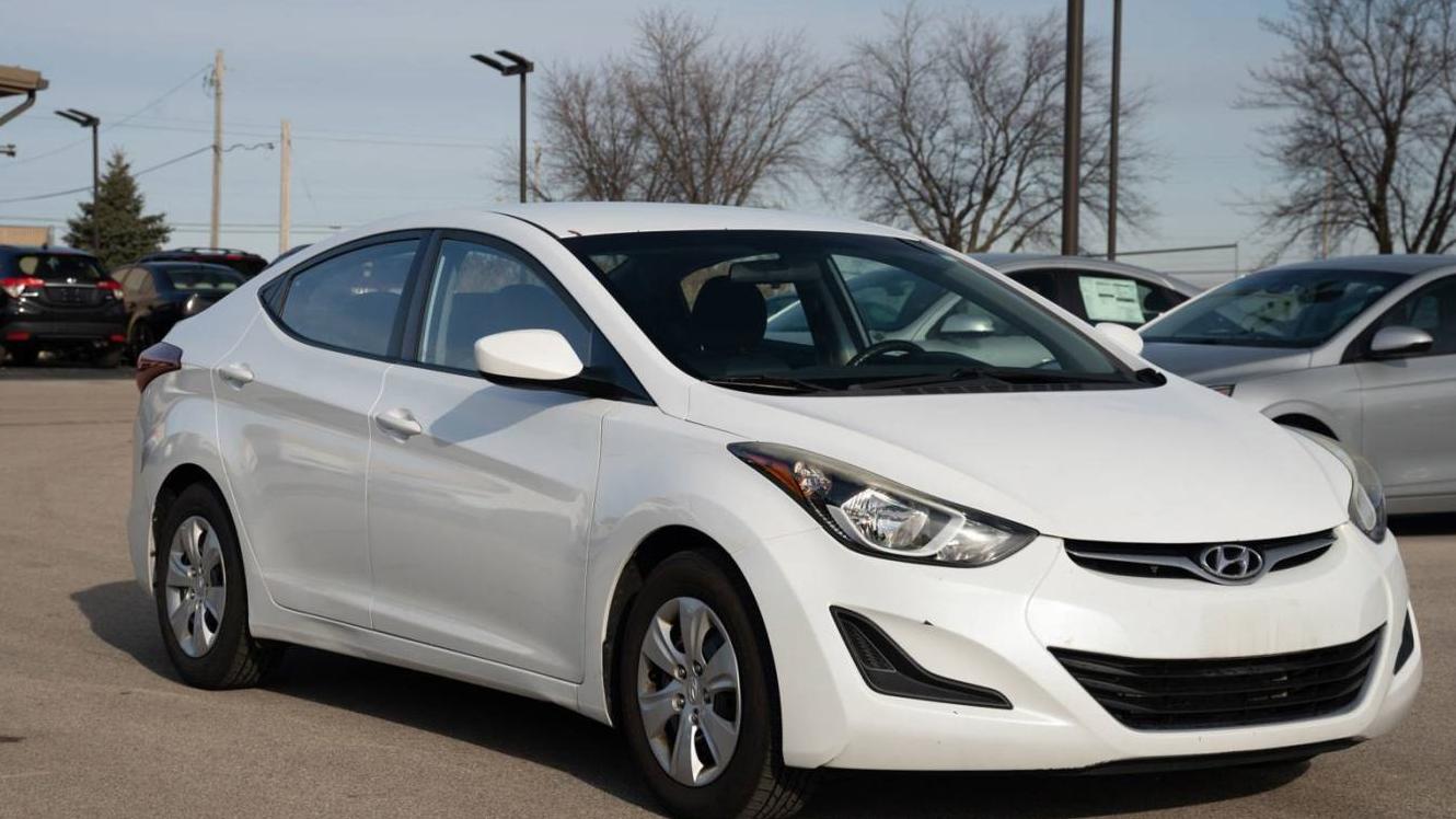 HYUNDAI ELANTRA 2016 5NPDH4AE5GH757338 image