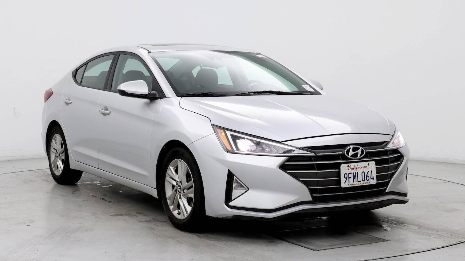 HYUNDAI ELANTRA 2019 5NPD84LF6KH422281 image