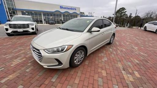 HYUNDAI ELANTRA 2018 KMHD74LF7JU613078 image